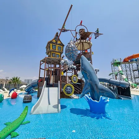Gloria With Seaview In Caesar Blue Resort, Lunch 4 Pm, Gym With Sauna And Heated Swimming Pool * Gastria